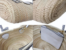 Load image into Gallery viewer, 極美品 MIUMIU ミュウミュウ かごバッグ 2WAYバッグ 5BG273 ラフィア レザー ロゴパッチ ベージュ ホワイト ゴールド金具 中古 4b003240