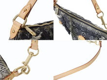 Load image into Gallery viewer, 極美品 LOUIS VUITTON ルイヴィトン モノグラムデニム パウチィ ワンショルダーバッグ ブラック M95383 中古 4b003255