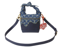 Load image into Gallery viewer, 新品同様品 LOUISVUITTON ルイヴィトン NIGO ジャパニーズクルーザー ハンドバッグ M45970 デニム トリヨン インディゴ 中古 4b003257