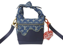 Load image into Gallery viewer, 新品同様品 LOUISVUITTON ルイヴィトン NIGO ジャパニーズクルーザー ハンドバッグ M45970 デニム トリヨン インディゴ 中古 4b003257