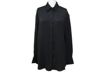 Load image into Gallery viewer, 極美品 HERMES エルメス 総柄シルクシャツ 4E0603DC フランス製 シルク ブラック シルバー金具 サイズ36 中古 4b003290
