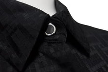 Load image into Gallery viewer, 極美品 HERMES エルメス 総柄シルクシャツ 4E0603DC フランス製 シルク ブラック シルバー金具 サイズ36 中古 4b003290