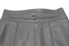 Load image into Gallery viewer, HERMES エルメス ショートパンツ ショーツ サイズ34 ラムレザー グレー 2021年 Dカン オールレザー 美品 中古 4b003292