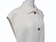 Load image into Gallery viewer, 新品未使用 HERMES エルメス カシミヤ ロングベスト 4E0101DA サイズ34 ダブルフェイス アイボリー 中古 4b003297