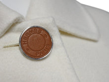 Load image into Gallery viewer, 新品未使用 HERMES エルメス カシミヤ ロングベスト 4E0101DA サイズ34 ダブルフェイス アイボリー 中古 4b003297