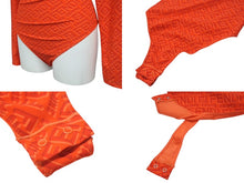 画像をギャラリービューアに読み込む, 極美品 FENDI フェンディ × SKIMS スキムス 長袖ボディスーツ FXF600 サイズXS モックネック キムカーダシアン レッド 総柄 中古 4b003307