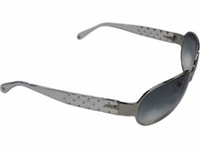 Load image into Gallery viewer, 極美品 CHANEL シャネル ラインストーン サングラス ホワイト シルバー プラスチック アイウェア ロゴ 60☐15 4102 シルバー金具 中古 4b003367