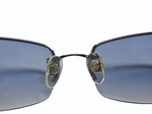 Load image into Gallery viewer, CHANEL シャネル リムレス サングラス 4093-B c.108/19 サイズ56□16 130 ブルー シルバー カラーレンズ 美品 中古 4b003368