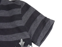 画像をギャラリービューアに読み込む, CHROME HEARTS クロムハーツ バックプリントボーダー 半袖Ｔシャツ グレー ブラック シルバー レッド サイズ3T 美品 中古 4b003380
