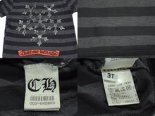 画像をギャラリービューアに読み込む, CHROME HEARTS クロムハーツ バックプリントボーダー 半袖Ｔシャツ グレー ブラック シルバー レッド サイズ3T 美品 中古 4b003380