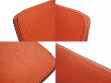 Load image into Gallery viewer, HERMES エルメス アザップロングシルクインヴキー 長財布 A刻印 レザー シルク フランス製 オレンジ シルバー金具 美品 中古 4b003391