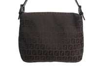 画像をギャラリービューアに読み込む, FENDI フェンディ マンマバケット ワンショルダーバッグ ズッカ柄 キャンバス レザー ブラウン ブラックメタル金具 美品 中古 4b003401