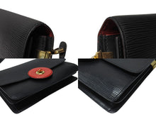 Load image into Gallery viewer, LOUIS VUITTON ルイヴィトン フリーラン エピ ワンショルダーバッグ M52415 ブラック レッド エピレザー ゴールド金具 ロゴ 美品 中古 4b003409