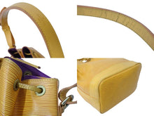 Load image into Gallery viewer, LOUIS VUITTON ルイヴィトン ノエ ショルダーバッグ エピレザー M44009 イエロー パープル ゴールド金具 良品 中古 4b003414