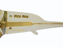 Load image into Gallery viewer, MIUMIU ミュウミュウ サングラス アイウェア SMU10IA サイズ55◻︎18 135 クリアイエロー ゴールド 美品 中古 4b003427