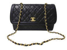 Load image into Gallery viewer, CHANEL シャネル マトラッセ Sフラップ Sチェーンショルダーバッグ 1番台 ココマーク ラムスキン ブラック ゴールド金具 美品 中古 4b003453