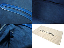 Load image into Gallery viewer, 極美品 LOUIS VUITTON ルイヴィトン エピ アルマPM ハンドバッグ M52145 トレドブルー ゴールド金具 中古 4b003480