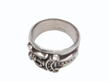 Load image into Gallery viewer, CHROME HEARTS クロムハーツ DAGGER ダガーリング 指輪 重量約13.9g sterling刻印 21.5号 スターリングシルバー 美品 中古 4b003494