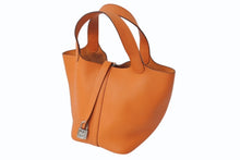 Load image into Gallery viewer, HERMES エルメス ピコタンロック PM ハンドバッグ トリヨンクレマンス オレンジ シルバー金具 ◻︎Q刻印 美品 中古 4b003510