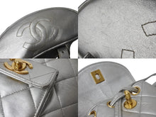 Load image into Gallery viewer, CHANEL シャネル ヴィンテージ マトラッセ リュック バックパック 2番台 ココマーク シルバー ゴールド金具 美品 中古 4b003522