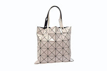 Load image into Gallery viewer, BAO BAO ISSEY MIYAKE バオバオ イッセイミヤケ LUCENT ルーセント トートバッグ BB93-AG053 ピンク 美品 中古 4b003532
