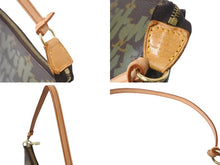 Load image into Gallery viewer, 極美品 LOUIS VUITTON ルイヴィトン ポシェットアクセソワールモノグラムグラフィティ M92191 ハンドバッグ カーキ 中古 4b003539