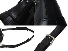 Load image into Gallery viewer, 極美品 LOUIS VUITTON ルイヴィトン アルマ EW 2WAYショルダーバッグ M24529 モノグラムカーフスキン ブラック シルバー金具 中古 4b003544
