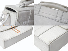 Load image into Gallery viewer, LOUIS VUITTON ルイヴィトン モノグラムトリヨン フラップソフトトランク メッセンジャー レザー ホワイト M57407 良品 中古 4b003555