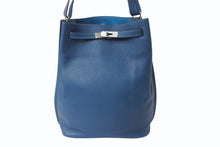 Load image into Gallery viewer, 極美品 HERMES エルメス ソーケリー26 ヴェルソ ワンショルダーバッグ □R刻印 トリヨンクレマンス コルヴェール ターコイズ シルバー金具 中古 4b003565