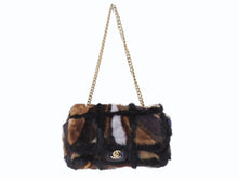 Load image into Gallery viewer, CHANEL シャネル チェーンワンショルダーバッグ 6番台 ココマーク ファー レザー マルチカラー ゴールド金具 美品 中古 4b003574