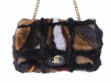 Load image into Gallery viewer, CHANEL シャネル チェーンワンショルダーバッグ 6番台 ココマーク ファー レザー マルチカラー ゴールド金具 美品 中古 4b003574