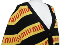 Load image into Gallery viewer, 極美品 MIUMIU ミュウミュウ カーディガン MMF407 サイズ38 ボーダーロゴ ニット ブラック イエロー レッド 20AW 中古 4b003582