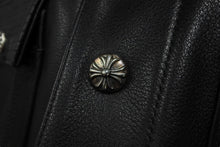 画像をギャラリービューアに読み込む, 極美品 CHROME HEARTS クロムハーツ カバーオール レザージャケット サイズL クロスボール スクロールラベルロゴ金具 ブラック 中古 4b003626