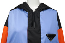 画像をギャラリービューアに読み込む, PRADA プラダ 20SS ナイロンアノラックジャケット SGB407 サイズS FRANK OCEAN着用 トライアングルロゴ マルチカラー 美品 中古 4b003628