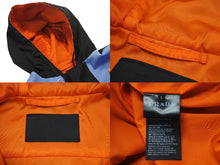 画像をギャラリービューアに読み込む, PRADA プラダ 20SS ナイロンアノラックジャケット SGB407 サイズS FRANK OCEAN着用 トライアングルロゴ マルチカラー 美品 中古 4b003628