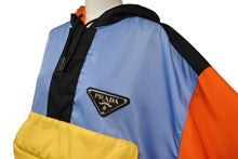 画像をギャラリービューアに読み込む, PRADA プラダ 20SS ナイロンアノラックジャケット SGB407 サイズS FRANK OCEAN着用 トライアングルロゴ マルチカラー 美品 中古 4b003629