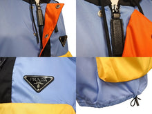 画像をギャラリービューアに読み込む, PRADA プラダ 20SS ナイロンアノラックジャケット SGB407 サイズS FRANK OCEAN着用 トライアングルロゴ マルチカラー 美品 中古 4b003629