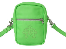 画像をギャラリービューアに読み込む, 極美品 CHROME HEARTS クロムハーツ TAKA MINI タカ ミニ ショルダーバッグ セメタリークロスパッチ クロスボール グリーン 中古 4b003630