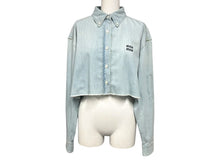 Load image into Gallery viewer, 極美品 MIUMIU ミュウミュウ ヴィンテージ加工デニムシャンブレーシャツ GWC096 インディゴ コットン サイズ42 中古 4b003641