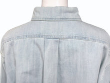 Load image into Gallery viewer, 極美品 MIUMIU ミュウミュウ ヴィンテージ加工デニムシャンブレーシャツ GWC096 インディゴ コットン サイズ42 中古 4b003641