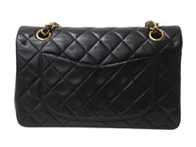 Load image into Gallery viewer, 極美品 CHANEL シャネル マトラッセ23 Wフラップ Wチェーンショルダーバッグ 4番台 ラムスキン ココマーク ブラック ゴールド金具 中古 4b003656