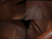 Load image into Gallery viewer, LOUIS VUITTON ルイヴィトン パピヨン26 ハンドバッグ M51386 モノグラム PVC レザー ブラウン ゴールド金具 美品 中古 4b003674