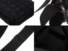 Load image into Gallery viewer, 極美品 CHANEL シャネル ニュートラベルライン ショルダーバッグ ココマーク 11番台 A30913 ナイロン ブラック ゴールド金具 中古 4b003675