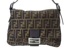 画像をギャラリービューアに読み込む, 極美品 FENDI フェンディ マンマバケット ショルダーバッグ ズッカ柄 ブラウン コットンキャンバス レザー シルバー金具 中古 4b003682