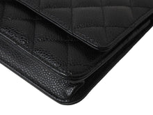 Load image into Gallery viewer, 極美品 CHANEL シャネル チェーンウォレット 長財布 AP0250 27番台 ココマーク キャビアスキン ブラック シルバー金具 中古 4b003700