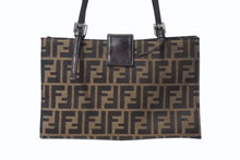 画像をギャラリービューアに読み込む, FENDI フェンディ ハンドバッグ ワンショルダーバッグ ズッカ柄 09158081992 キャンバス レザーブラウン シルバー金具 良品 中古 4b003737