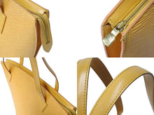 Load image into Gallery viewer, LOUIS VUITTON ルイヴィトン サンジャック ハンドバッグ M52269 エピ レザー イエロー ゴールド金具 美品 中古 4b003743