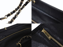 画像をギャラリービューアに読み込む, CHANEL シャネル チェーンボストンバッグ 8番台 ココマーク キャビアスキン ブラック イタリア製 ゴールド金具 美品 中古 4b003746