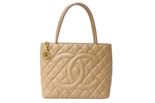 Load image into Gallery viewer, CHANEL シャネル 復刻トート 7番台 ハンドバッグ A01804 ココマーク キャビアスキン ベージュ ゴールド金具 美品 中古 4b003747