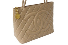 Load image into Gallery viewer, CHANEL シャネル 復刻トート 7番台 ハンドバッグ A01804 ココマーク キャビアスキン ベージュ ゴールド金具 美品 中古 4b003747